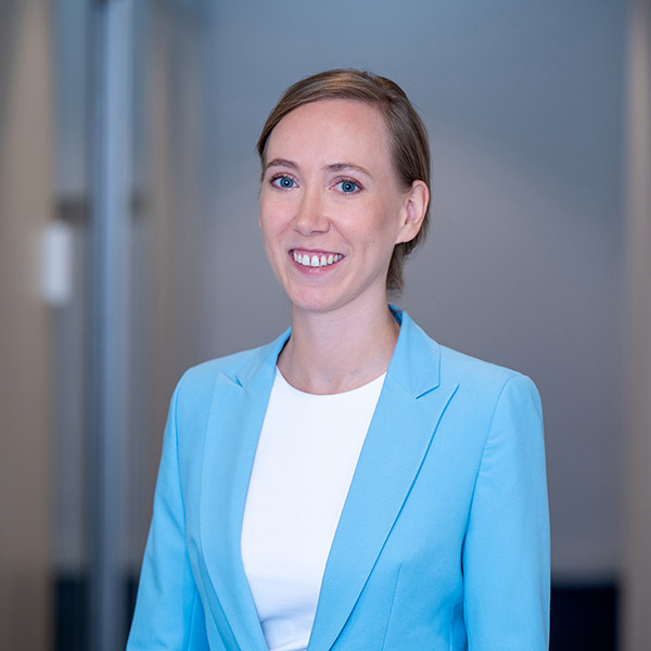 Frau Franziska Wölbert